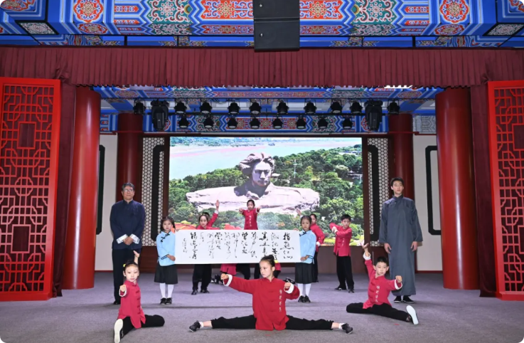 正是骆建贤