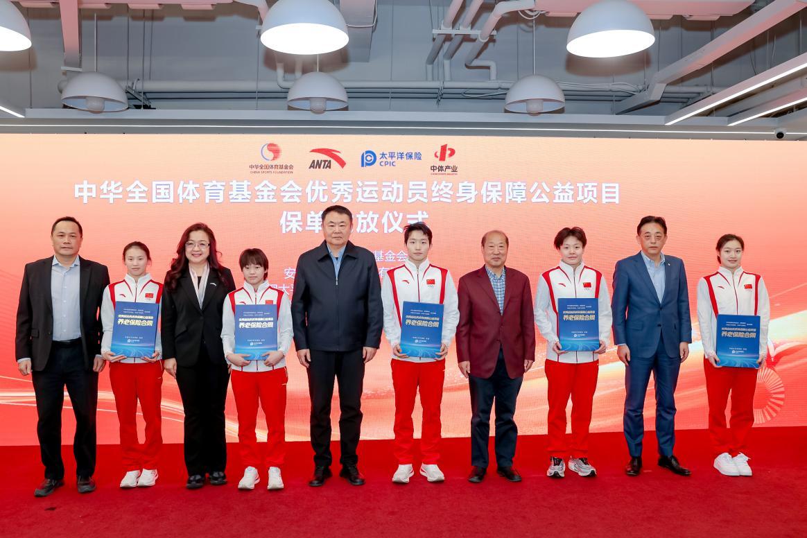 波爾津吉斯談到技術犯規時表示我們需要保持冷靜今晚對我們來說很不容易.